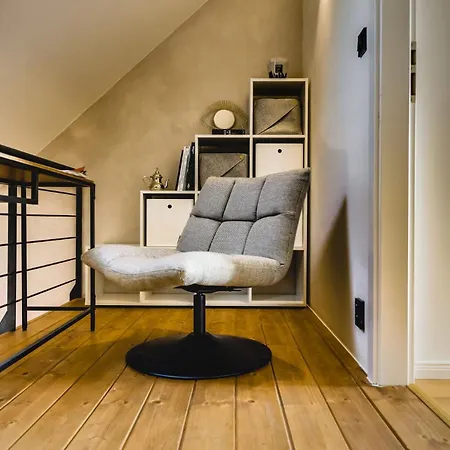 With Private Balcony In Smichov By Days *