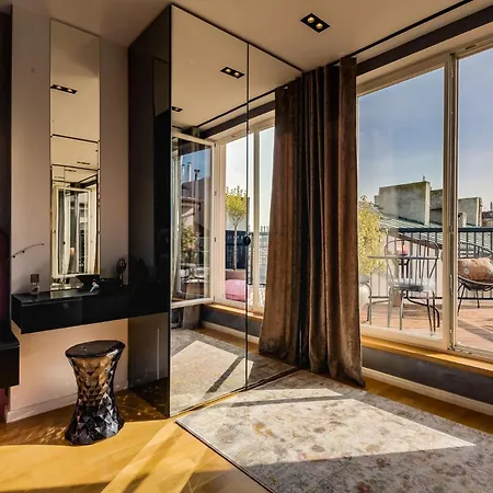With Private Balcony In Smichov By Days Πράγα