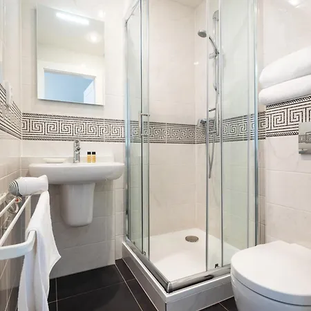 With Private Balcony In Smichov By Days Διαμέρισμα
